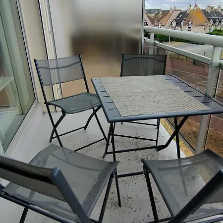 Au Pied De La - Balcon - Parking Apartamento
