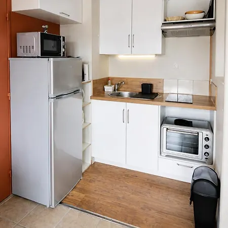 Апартаменты Au Pied De La - Balcon - Parking Курсёль-сюр-Мер
